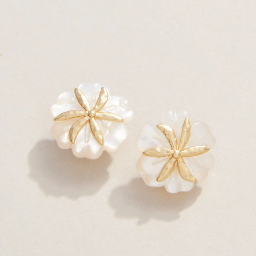 Carved Flower Stud Earrings Mother-of-Pearl