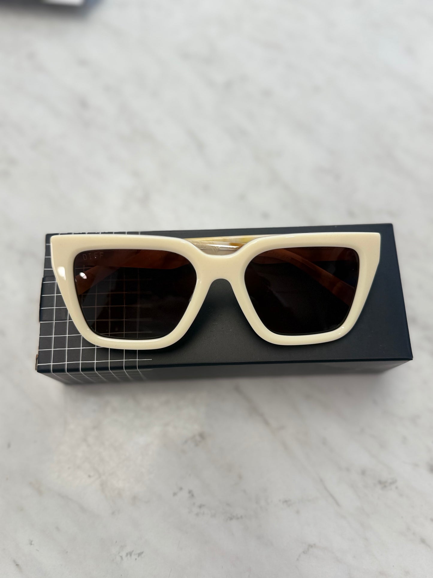 Amara Sunglasses- Brown Gradient