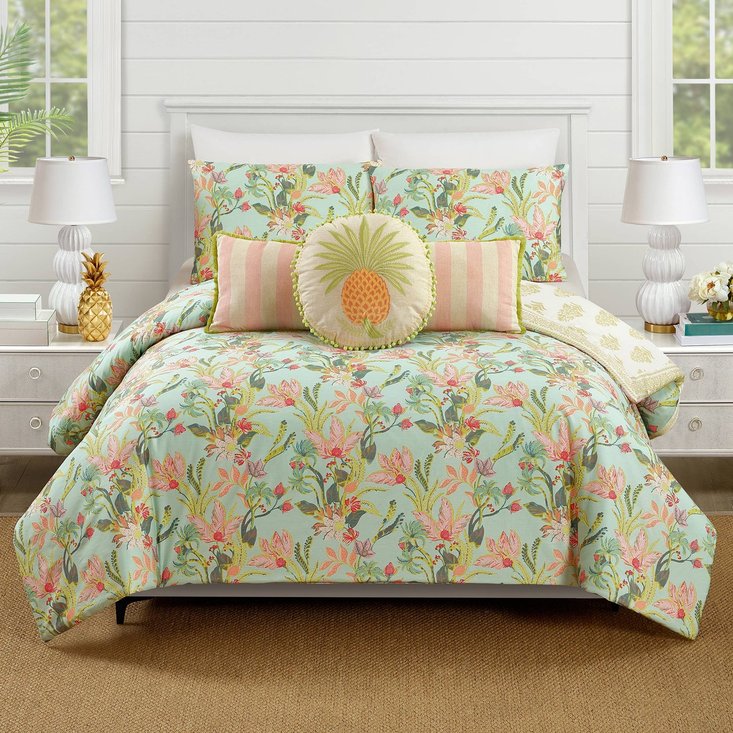 QUEENIE PINEAPPLE EMBROIDERED DECORATIVE PILLOW - Spartina