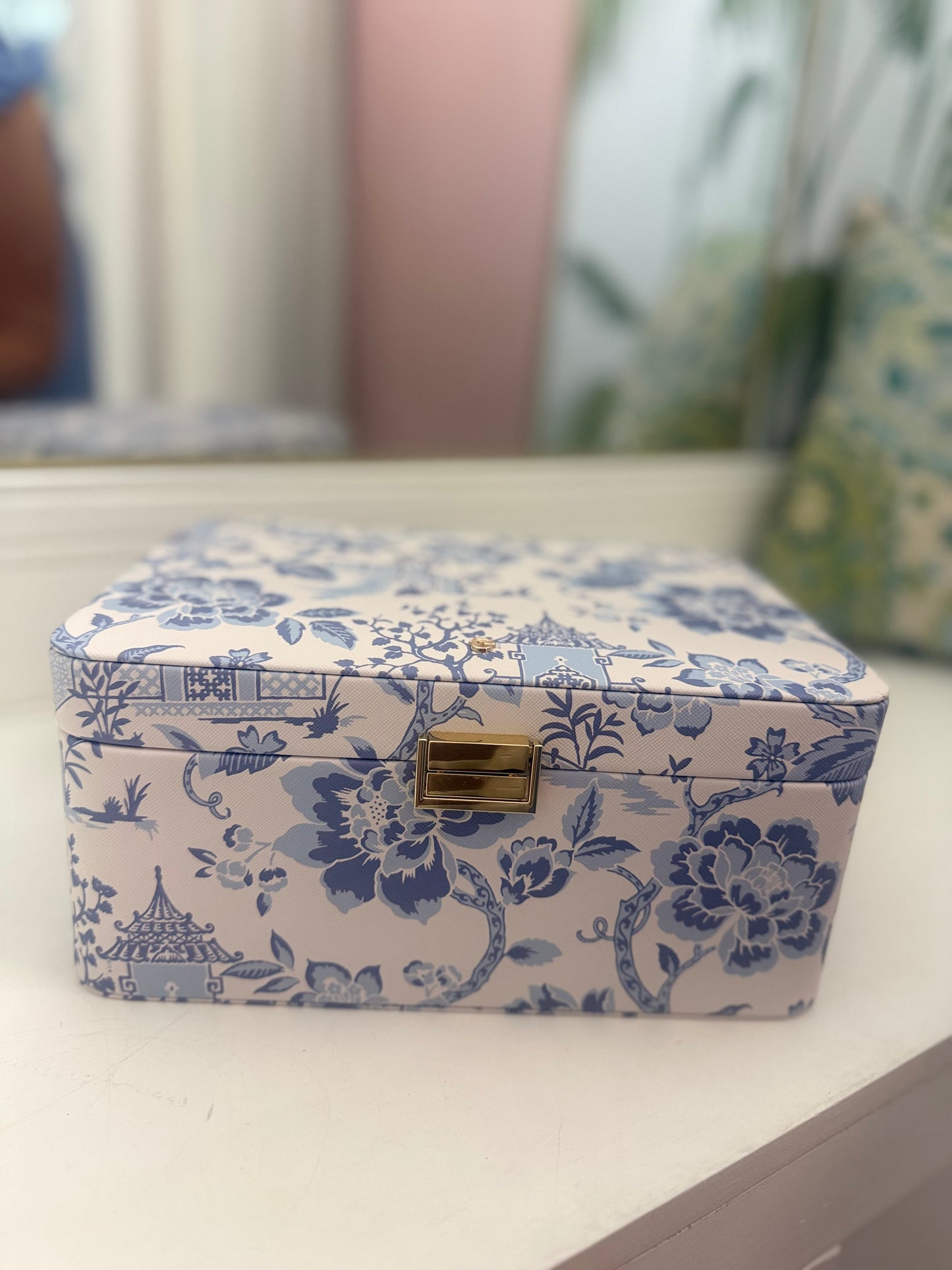Medium Desktop Jewelry Case Garden Toile