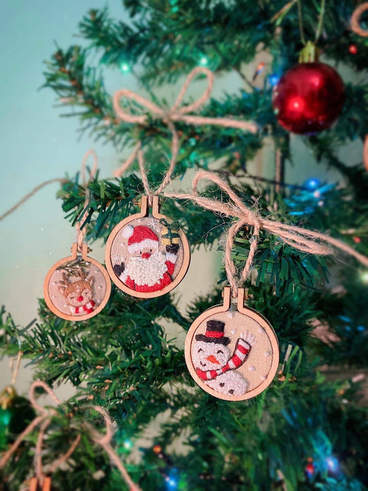 Embroidered Christmas Ornaments With Wooden Frame